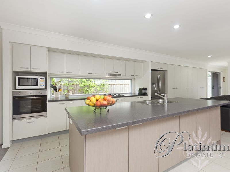 20 Torrens Crescent, Wakerley QLD 4154