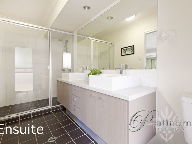 20 Torrens Crescent, Wakerley QLD 4154