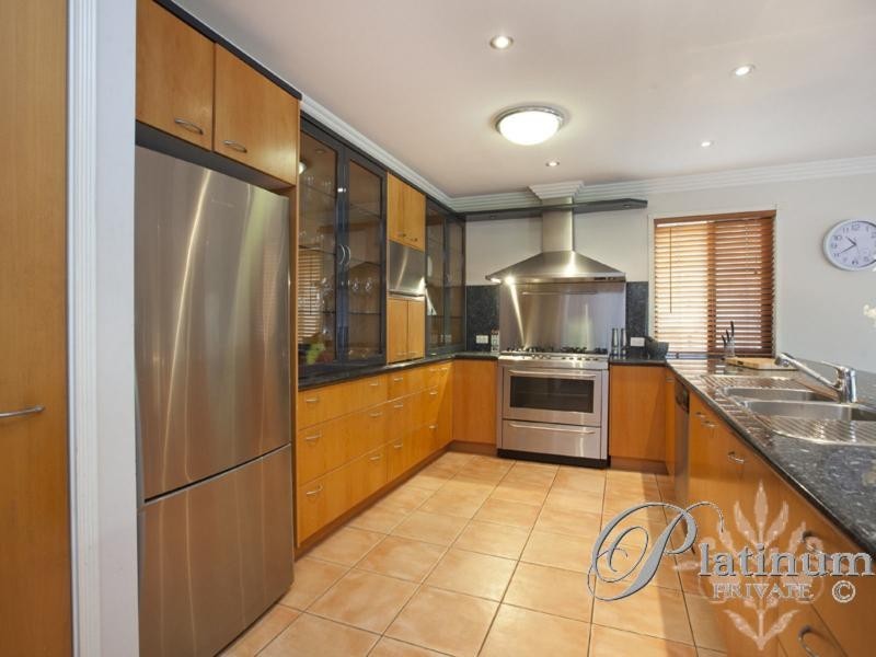 110 Cribb Road, Carindale QLD 4152