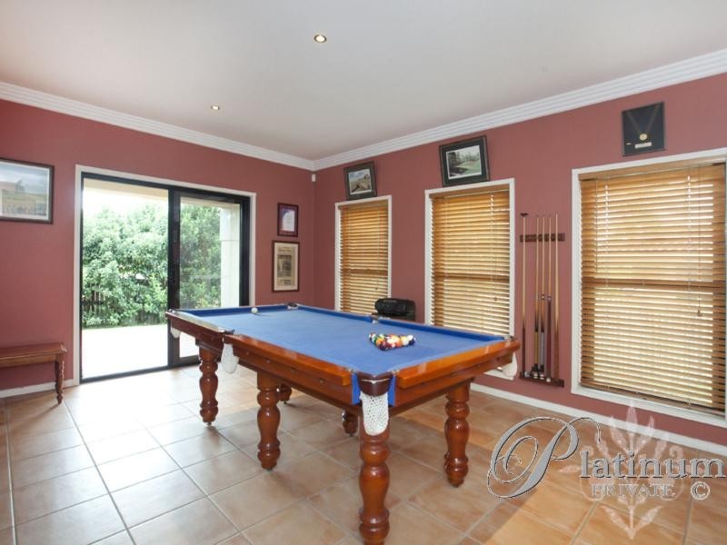 110 Cribb Road, Carindale QLD 4152