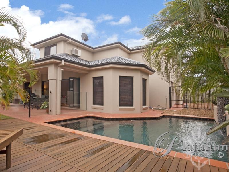 110 Cribb Road, Carindale QLD 4152