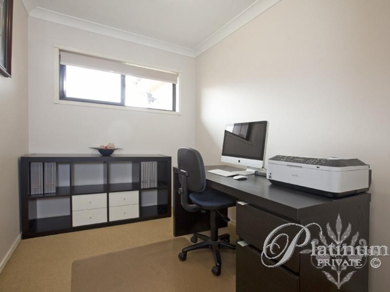 110 Cribb Road, Carindale QLD 4152