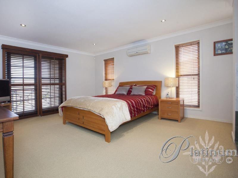 110 Cribb Road, Carindale QLD 4152