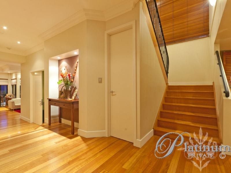 7 Lockyer Street, Camp Hill QLD 4152