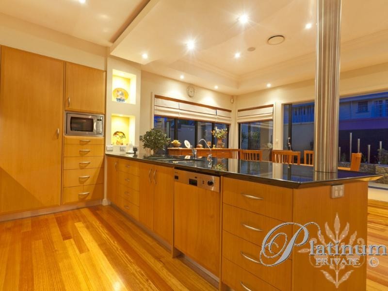 7 Lockyer Street, Camp Hill QLD 4152