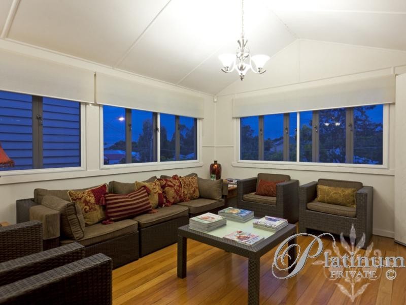 82 Pembroke Road, Coorparoo QLD 4151