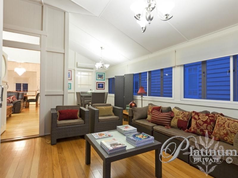 82 Pembroke Road, Coorparoo QLD 4151