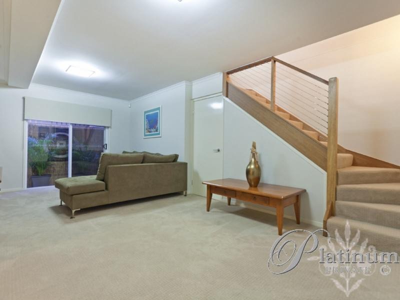 82 Pembroke Road, Coorparoo QLD 4151