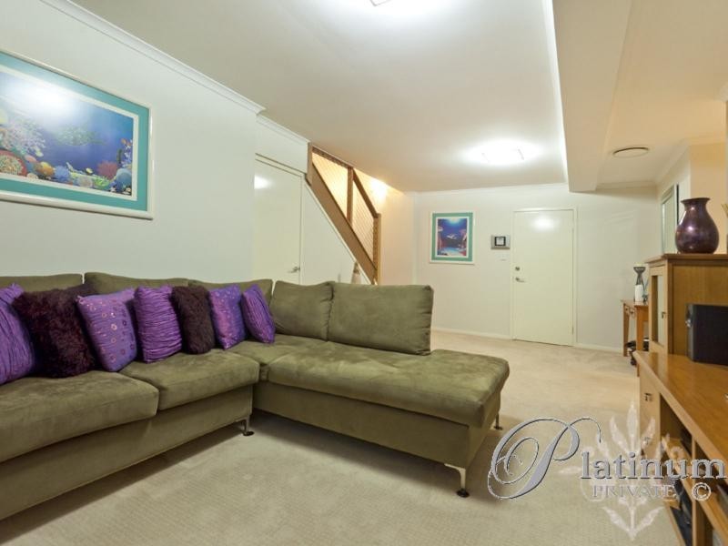 82 Pembroke Road, Coorparoo QLD 4151