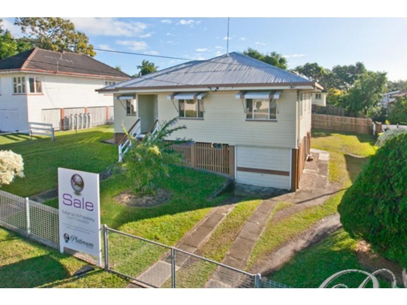 76 Brisbane Avenue, Camp Hill QLD 4152