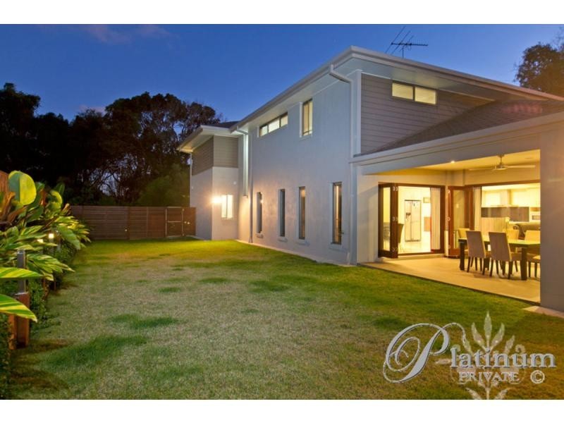 15 Kingham Place, Carindale QLD 4152