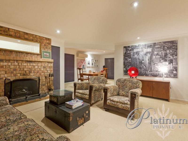 7 Carnoustie Place, Carindale QLD 4152