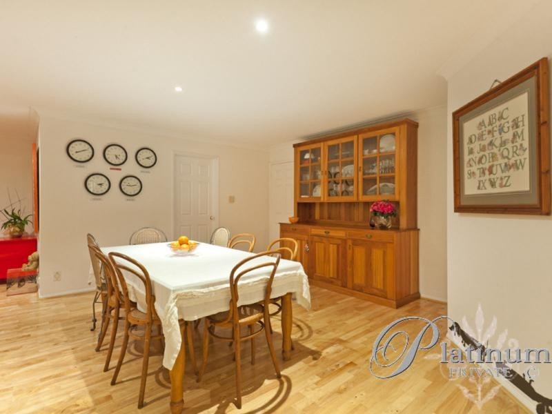 7 Carnoustie Place, Carindale QLD 4152