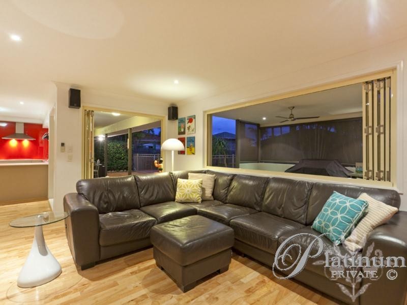 7 Carnoustie Place, Carindale QLD 4152