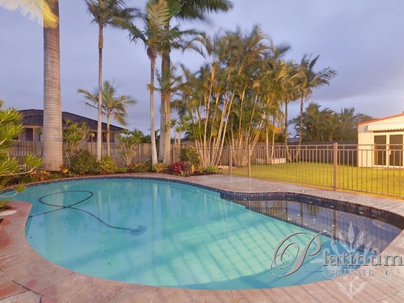 7 Carnoustie Place, Carindale QLD 4152