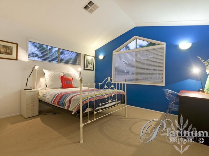 7 Carnoustie Place, Carindale QLD 4152