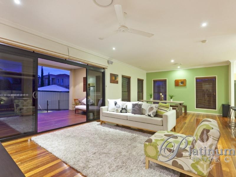 9 Spanish Court, Carindale QLD 4152