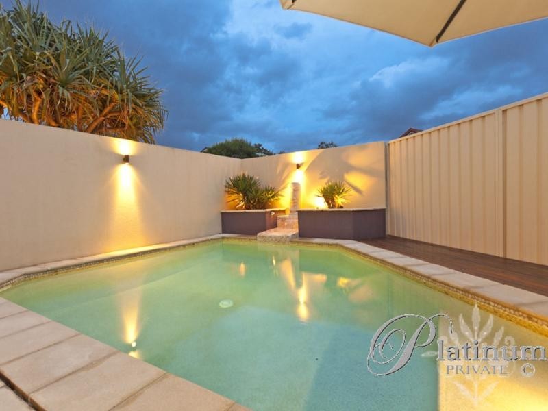 9 Spanish Court, Carindale QLD 4152