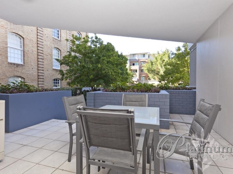 Unit 1//10 Vernon Terrace, Teneriffe QLD 4005