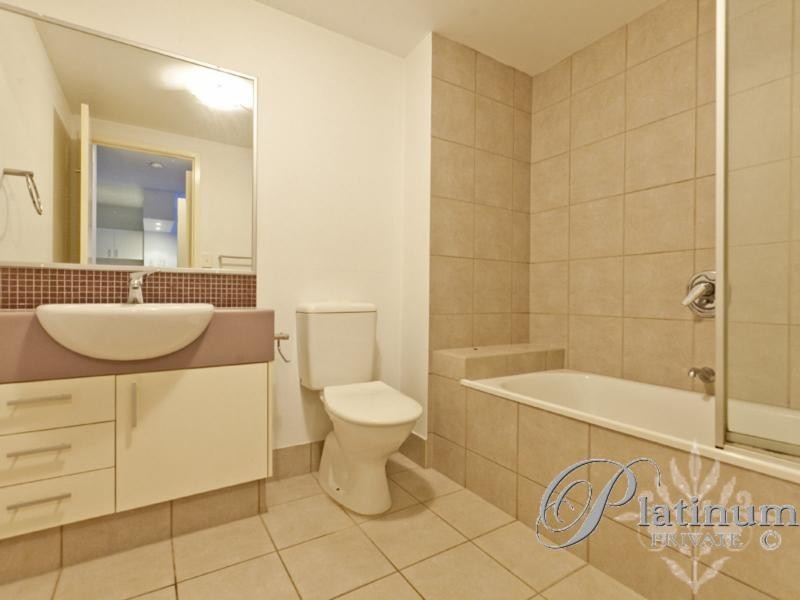 Unit 1//10 Vernon Terrace, Teneriffe QLD 4005