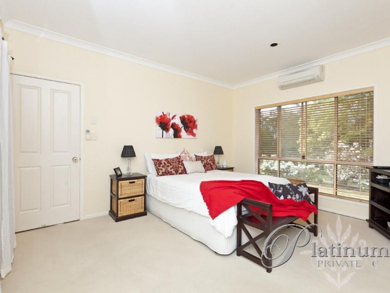 11 Kinrade Place, Carindale QLD 4152