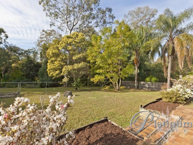 11 Kinrade Place, Carindale QLD 4152