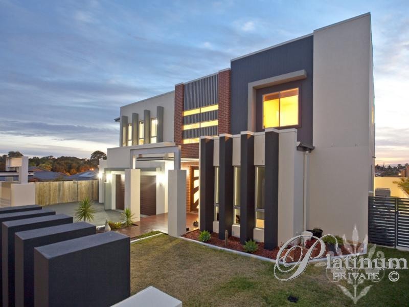33 Warren Street, Wakerley QLD 4154