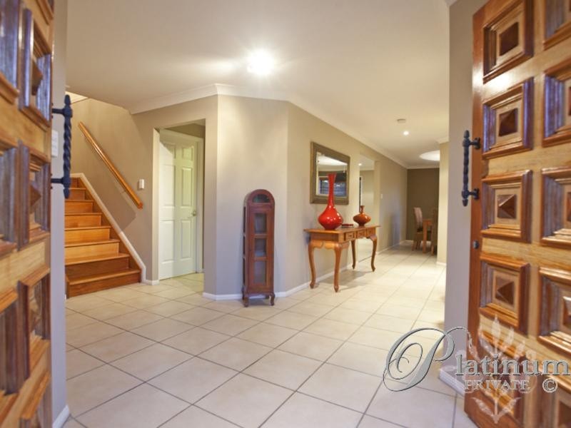 3 Kirra Place, Carindale QLD 4152