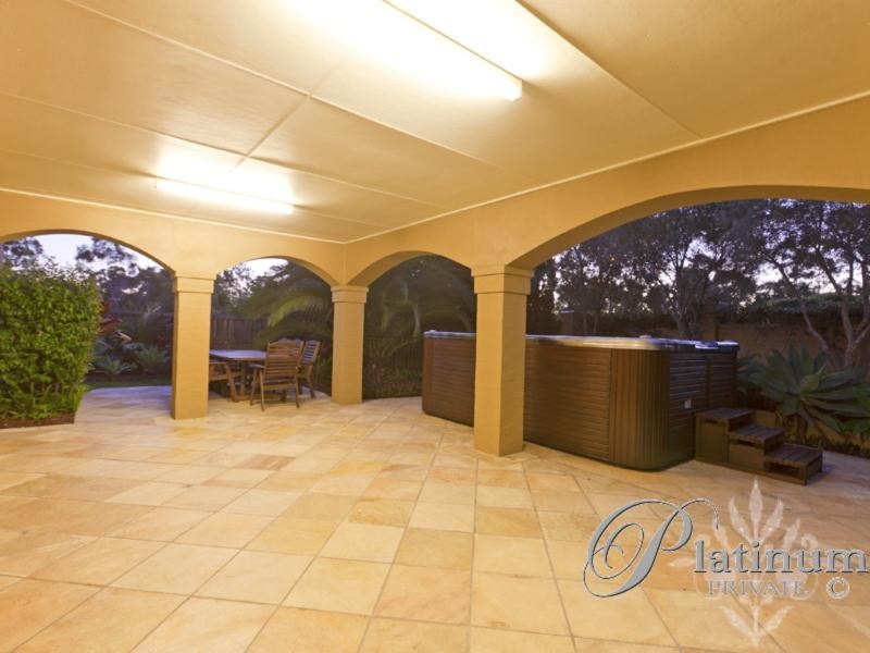 3 Kirra Place, Carindale QLD 4152