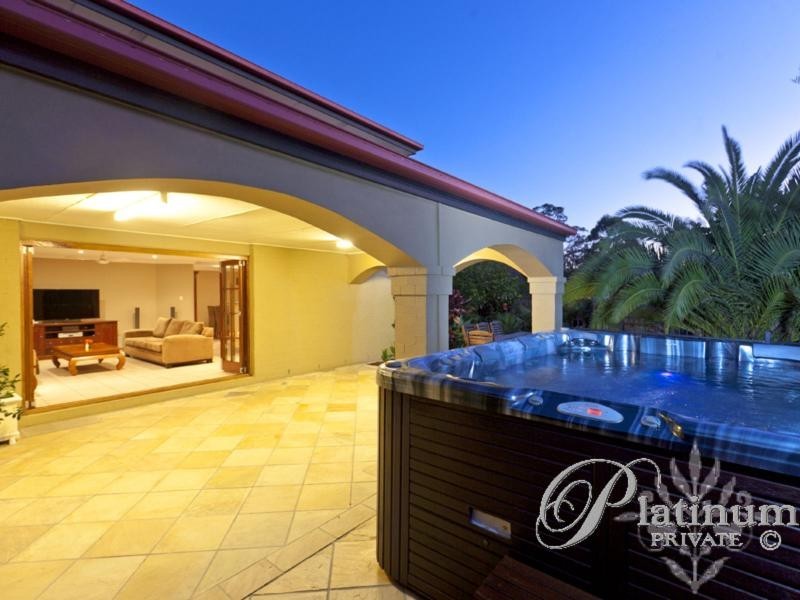 3 Kirra Place, Carindale QLD 4152