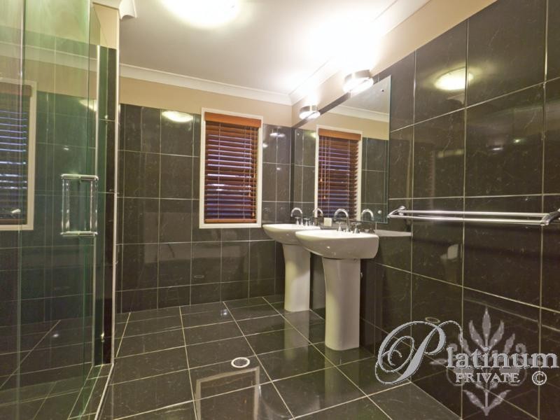3 Kirra Place, Carindale QLD 4152