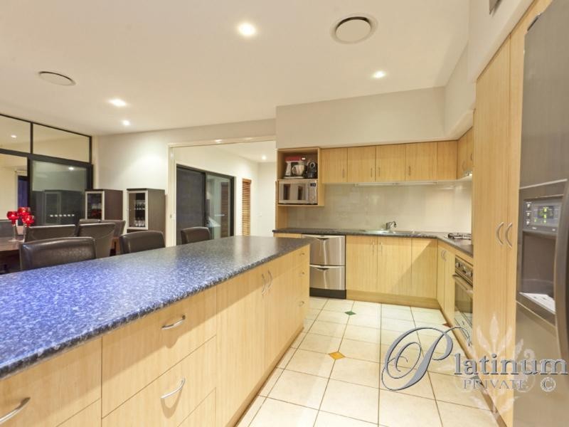 25 Ewer Street, Carindale QLD 4152