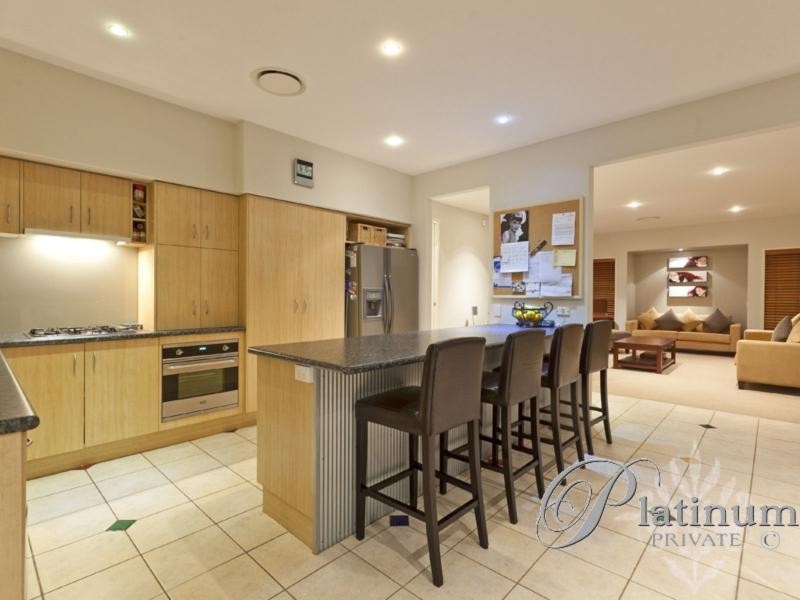 25 Ewer Street, Carindale QLD 4152