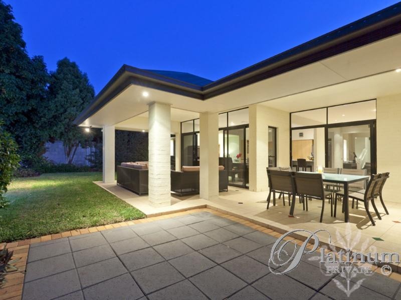 25 Ewer Street, Carindale QLD 4152