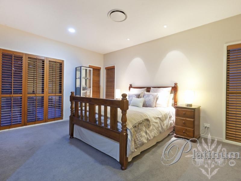 25 Ewer Street, Carindale QLD 4152