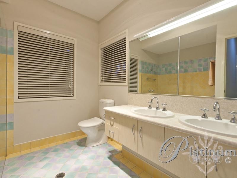 25 Ewer Street, Carindale QLD 4152