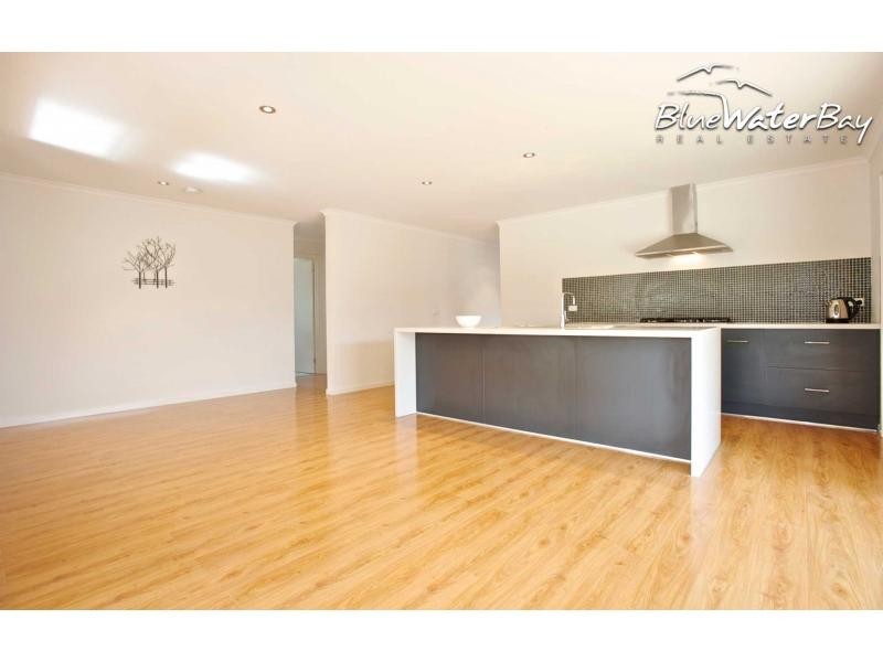 10 Windmill Parade, Mount Martha VIC 3934