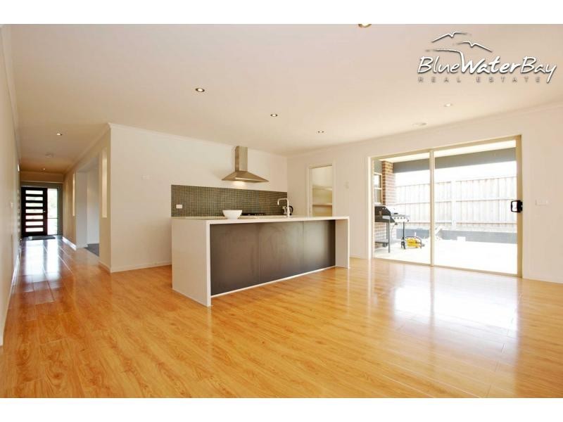 10 Windmill Parade, Mount Martha VIC 3934