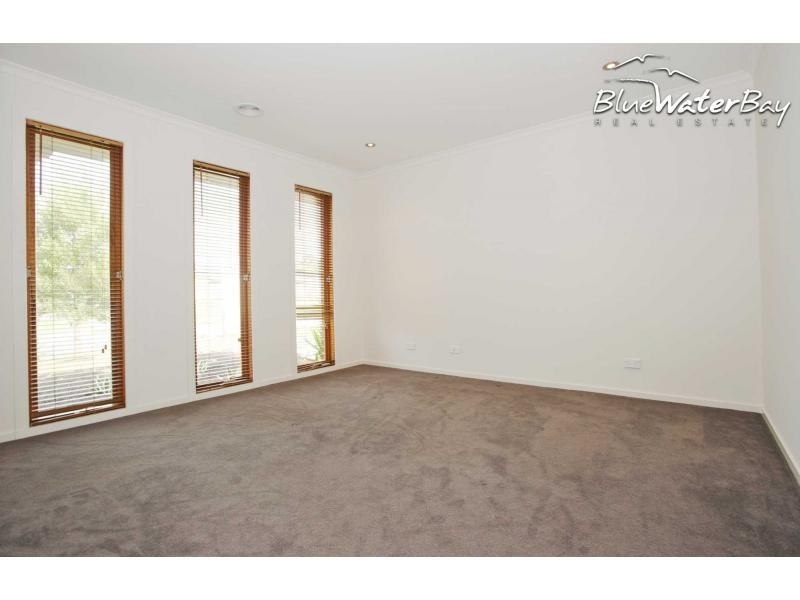 10 Windmill Parade, Mount Martha VIC 3934