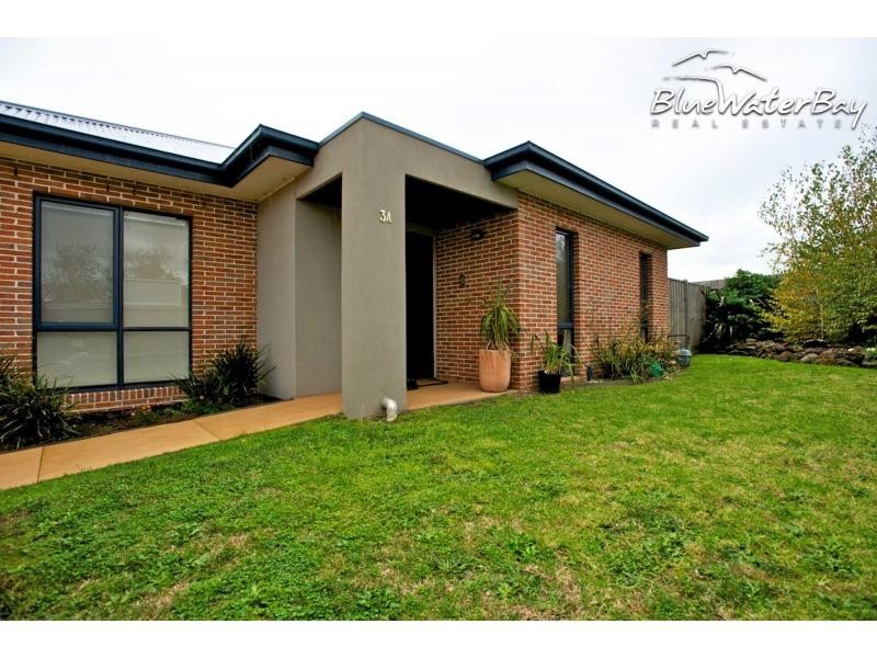 3A Moorhead Avenue, Mornington VIC 3931