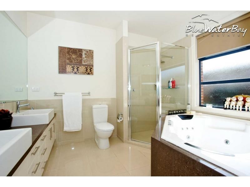 3A Moorhead Avenue, Mornington VIC 3931