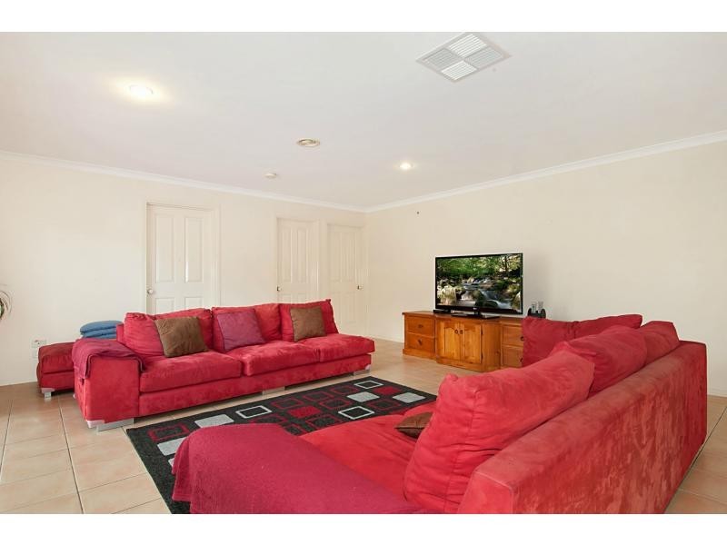 81 St Mitchell Circuit, Mornington VIC 3931