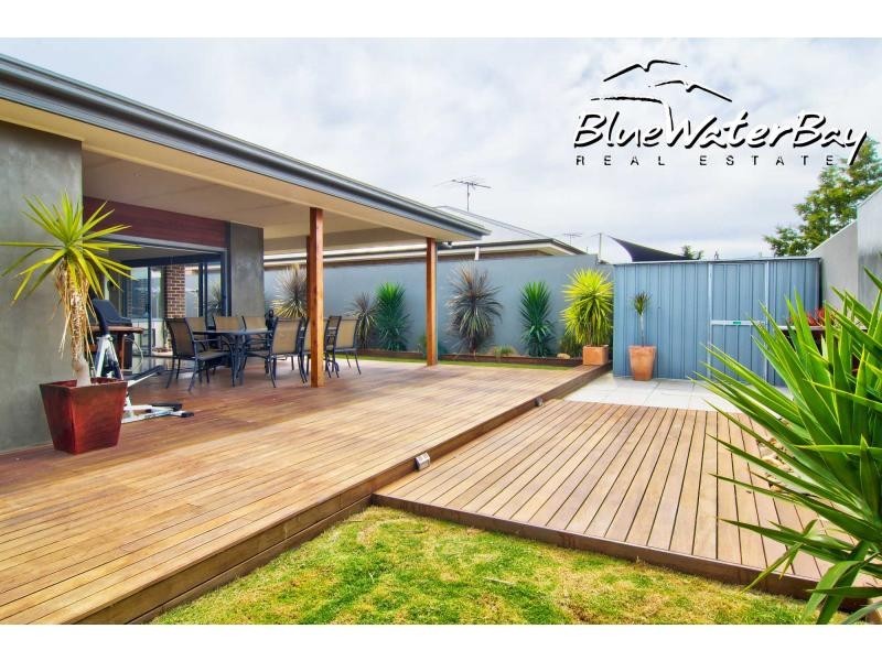 1 Kingston Close, Mornington VIC 3931