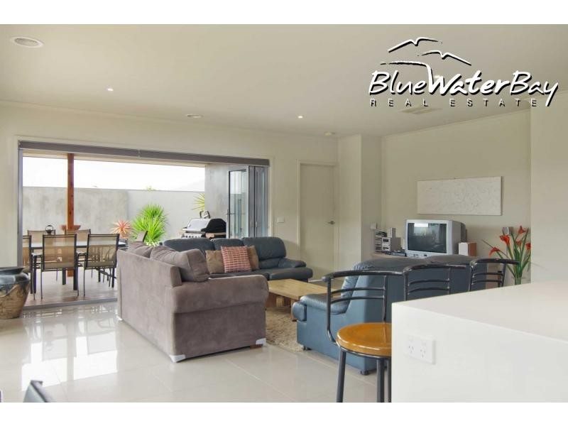 1 Kingston Close, Mornington VIC 3931