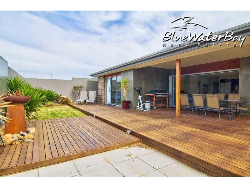 1 Kingston Close, Mornington VIC 3931