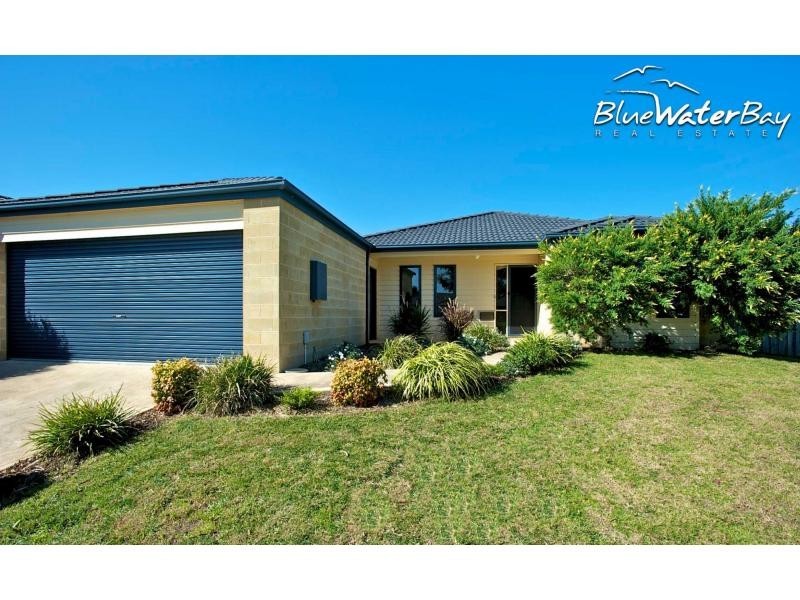 9 Desert  Hill Drive, Mount Martha VIC 3934