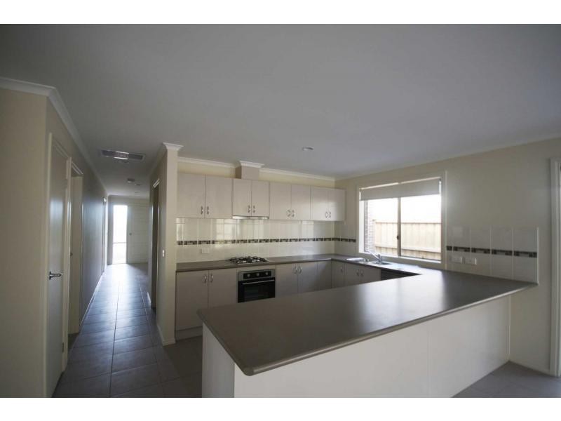 12 Ruby Cove, Mornington VIC 3931