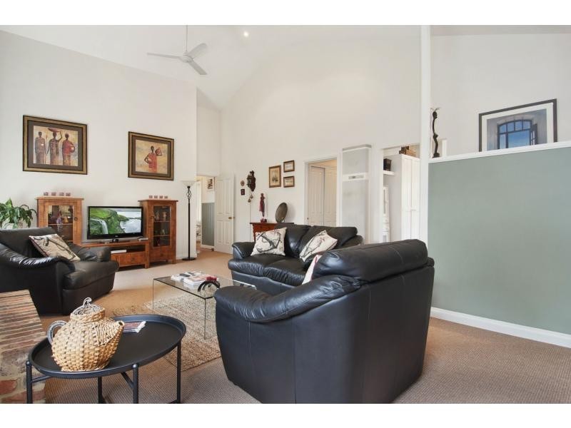 4 Larter Court, Mount Martha VIC 3934