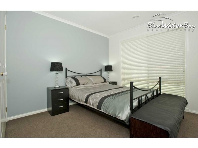 13 Allchin Avenue, Mornington VIC 3931