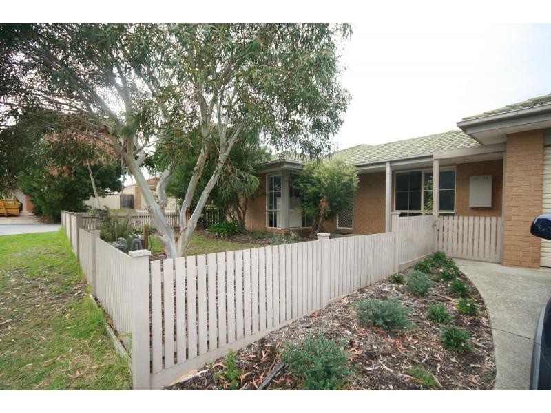 1/8 Moonah Way, Mount Martha VIC 3934